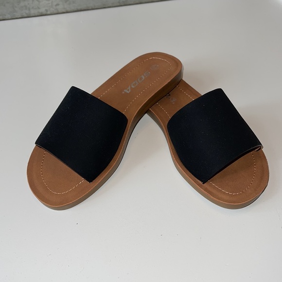 Soda Black Slide on Sandal - Picture 3 of 4